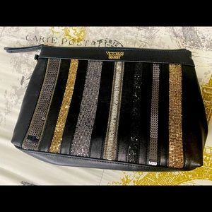 Victoria’s Secret clutch 💛🤍🖤
